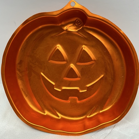 Vintage Wilton Industries#2105~2059 Jack O Lantern Pumpkin dessert/  cake pan - Picture 2 of 4